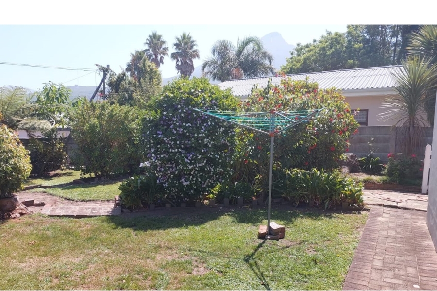 3 Bedroom Property for Sale in Denneoord Western Cape